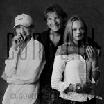 19-09-2003 Mathijs van Nieuwkerk with his kids at studio Amsterdam, 
by order of J/M Vaders

[keywords]Black and With Image, Half Length, Smiling, Posed, Eyecontact[/keywords]